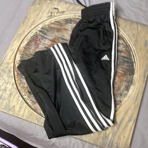 Adidas women’s size 8 jump pants
